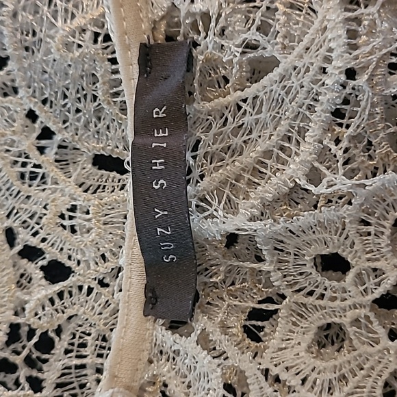 SUZY SHIER Cream Lace Tank Top, Cropped, Back Zipper Closure - Picture 8 of 10